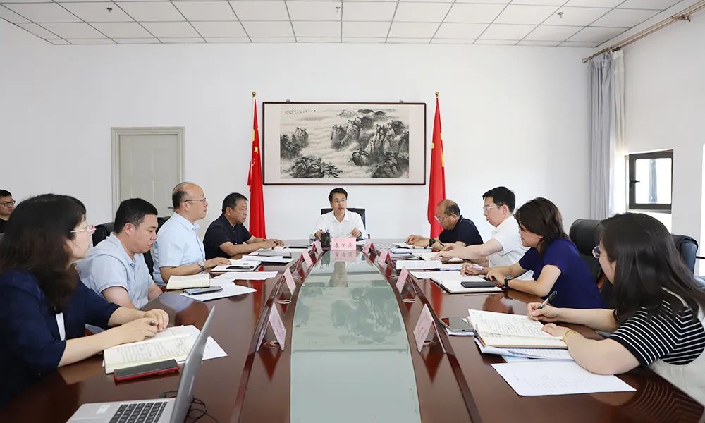 李华荣调研学团工作